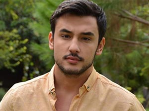 Adını Sen Koy - Alpay Elmacı - Çakı Kimdir?