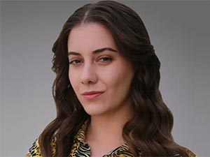 Afili Aşk - Beril Pozam - Nazmiye Özkayalı Kimdir?