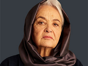 Aile - Emel Göksu - Seher Soykan Kimdir?