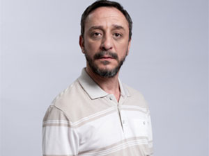 Aile Saadeti - Hakan Karsak - Emin Kimdir?