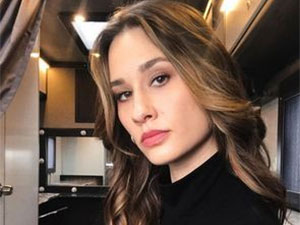 Aldatmak - Selin Kahraman - Zeliş Kimdir?