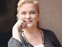 Ankara'nın Dikmen'i - Nurseli İdiz - Dilek Kimdir?