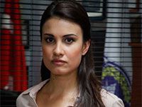 Arka Sokaklar - Gizem Soysaldı - Muazzez Kaplan Kimdir?