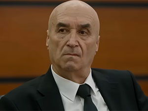 Asırlık Gece - Şeref Yener - Turgut Aslan Kimdir?
