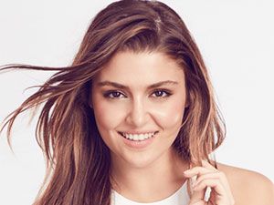 Aşk Laftan Anlamaz - Hande Erçel - Hayat Kimdir?