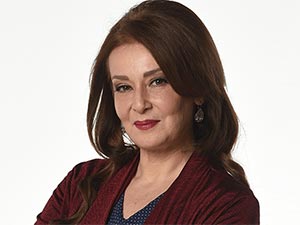 Aşk ve Gurur - Laçin Ceylan - Latife Esen Kimdir?