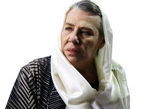 Aşk ve Mavi - Işıl Yücesoy - Refika Göreçki Kimdir?