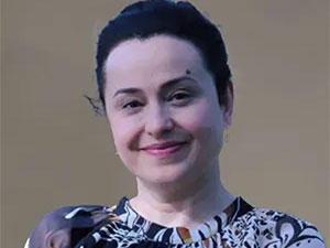 Aşk ve Umut - Hülya Aydın - Cavidan Kimdir?