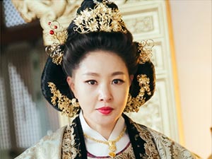 Aşka Yolculuk - Park Ji-young - Kraliçe Dowager Yoo Kimdir?