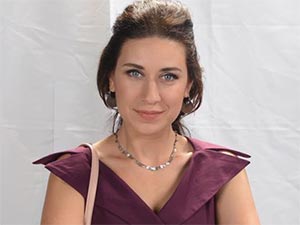 Ateşböceği - Gözde Cığacı - Gül Gürkan Kimdir?