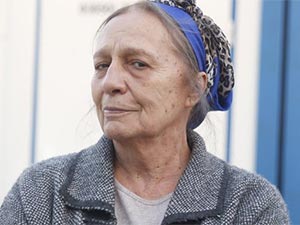 Avlu - Ayten Uncuoğlu - Safiye Özdemir Kimdir?