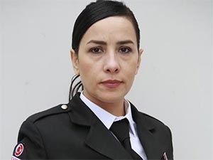 Avlu - Onuryay Evrentan - Özlem Balaban Kimdir?