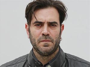 Avlu - Teoman Kumbaracıbaşı - Hakan Demir Kimdir?