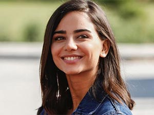 Baharı Beklerken - Elif Tığlı - Peri Kimdir?