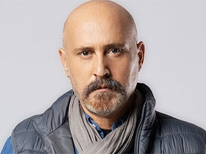 Bambaşka Biri - Muttalip Müjdeci - Ekrem Gediz Kimdir?