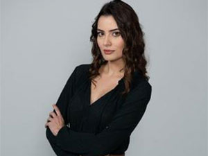 Başım Belada - Yağmur Öztürk - Melike Uzun Kimdir?