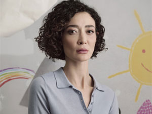 Başka Bir Gün - Özlem Öçalmaz - Oya Alsoy Kayaca Kimdir?
