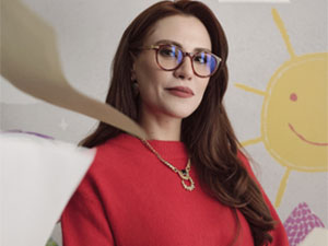 Başka Bir Gün - Şükran Ovalı - Özlem Tancı Kimdir?