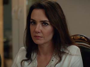 Bir Deli Sevda - Deniz Uğur - Alev Gökdeniz Kimdir?