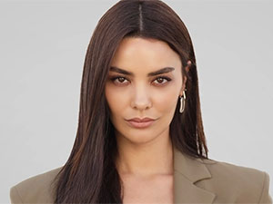 Bir Peri Masalı - Hazal Filiz Küçükköse - Neslihan Köksal Kimdir?