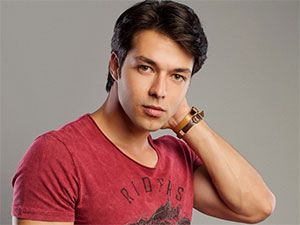 Bodrum Masalı - Hilmi Cem İntepe - Kelebek Kimdir?