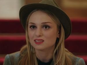 Bu Şehir Arkandan Gelecek - Nilperi Şahinkaya - Aslı Tanöz Kimdir?