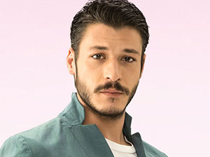 Cam Tavanlar - Kubilay Aka - Cem Kumcu Kimdir?
