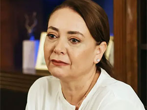 Çarpıntı - Sibel Taşçıoğlu - Reyhan Alkan Kimdir?
