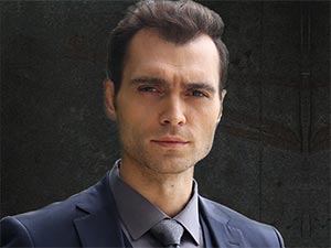 Çarpışma - Hakan Kurtaş - Demir Kimdir?