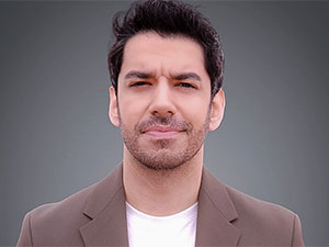 Çift Kişilik Oda - Serkan Tınmaz - Ferit Ural Kimdir?