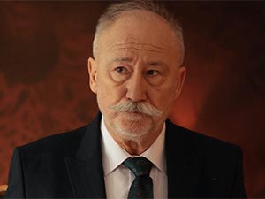 Çirkin - Altan Erkekli - Tarık Kimdir?