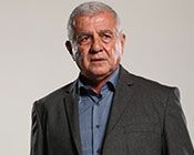 Düşler ve Umutlar - Avni Yalçın - Şefik Kimdir?