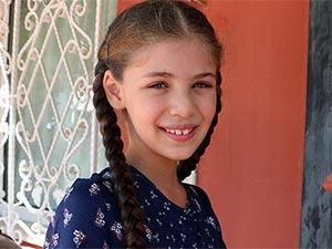 Elif - Isabella Damla Güvenilir - Elif Özer Kimdir?