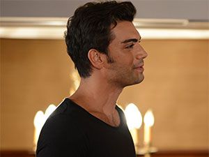 Eve Dönüş - Gürbey İleri - Aras Kimdir?