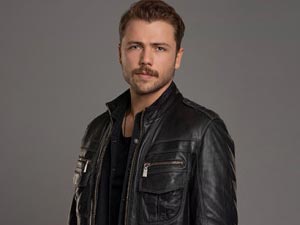 Ferhat ile Şirin - Tolga Sarıtaş - Ferhat Kimdir?