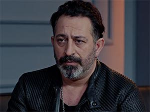 Fi - Cem Yılmaz - Cem Yılmaz Kimdir?