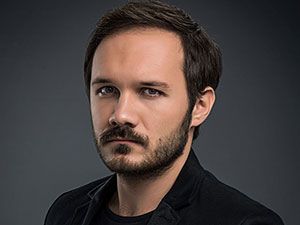 Gecenin Kraliçesi - Deniz Celiloğlu - Emre Kimdir?