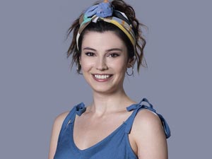 Gençliğim Eyvah - Elif Doğan - Azra Bozoğlu Kimdir?