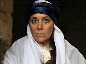 Göç Zamanı - Tilbe Saran - Hanım Kimdir?