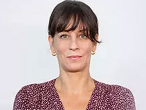 Güller ve Günahlar - Emel Çölgeçen - Refika Candan Kimdir?