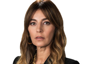 Hakim - Seda Akman - Zümrüt Demirkıran Kimdir?
