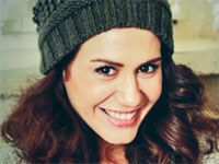 Hatasız Kul Olmaz - Ekin Türkmen - Oya Kimdir?