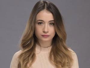 Hıçkırık - Sibel Aytan - Selin Karaoğlu Kimdir?