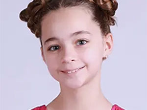 Hicran - Nisa Sofiya Aksongur - Melek Aksoy Kimdir?