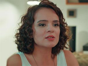 Kaçın Kurası - Burcu Altın - Sibel Kimdir?