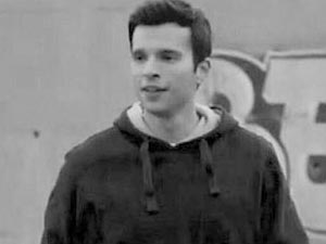 Kalbimdeki Deniz - Denizhan Kınacıgil - Volkan Kimdir?