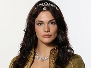 Kalbimin Sultanı - Beste Kökdemir - Hoşyar Sultan Kimdir?