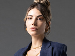 Kalpazan - Deniz Baysal - Ayşe Kimdir?