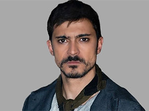 Kanunsuz Topraklar - Doğaç Yıldız - Celal Karaman Kimdir?