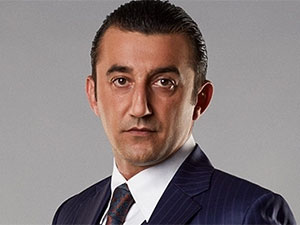 Kanunsuz Topraklar - Necip Memili - Ali Gelik Kimdir?